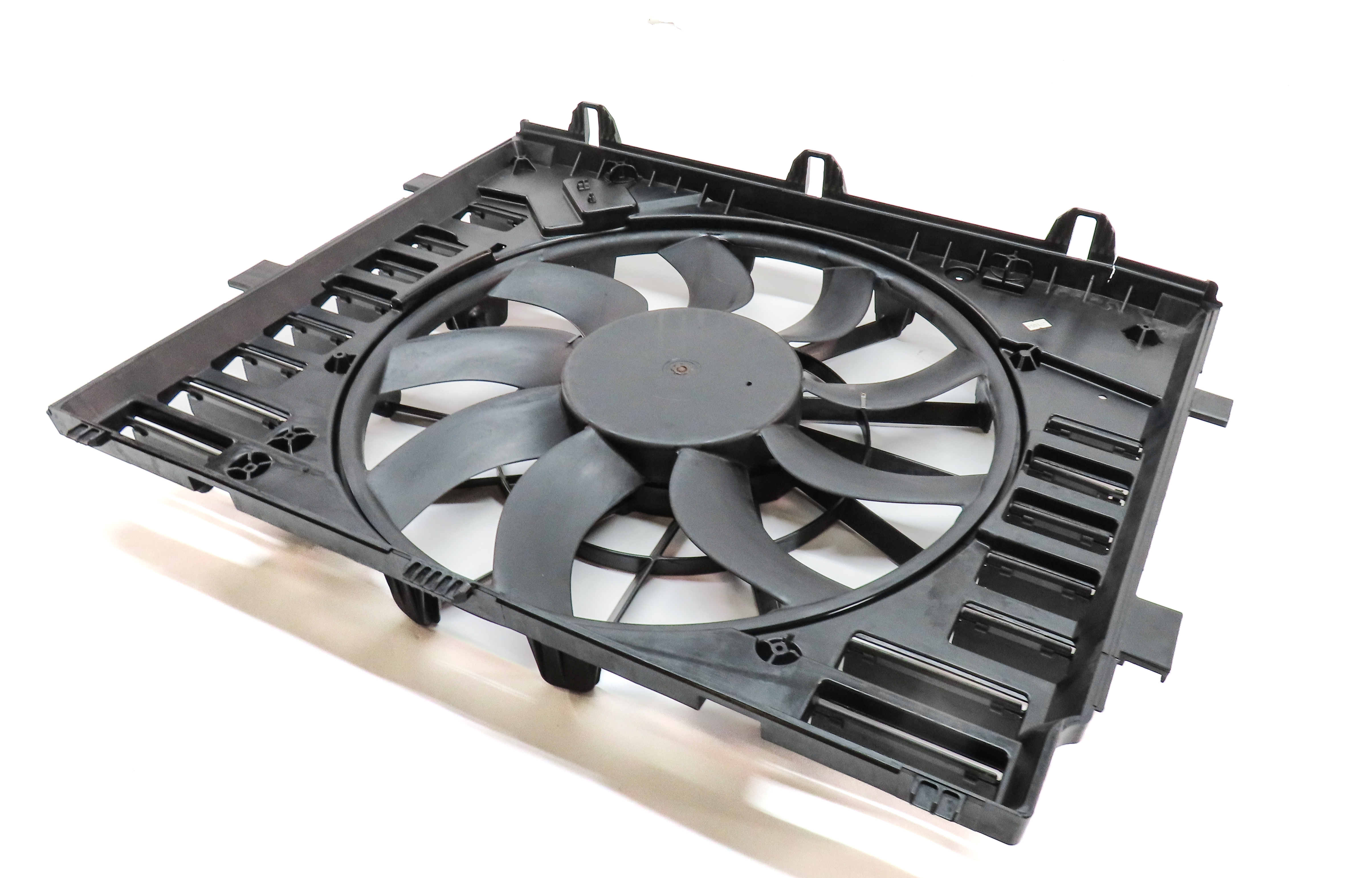 2011-2018 PORSCHE CAYENNE (958) 3.6L ENGINE RADIATOR COOLING FAN ASSEMBLY — exact item pictured